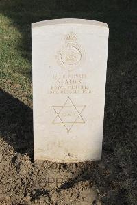 Ismailia War Memorial Cemetery - Alick, N